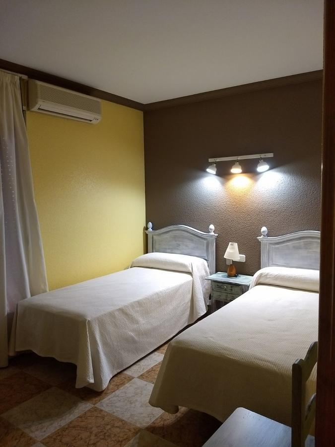 Hostal Venta Del Peral Кульяр-де-Баса Экстерьер фото