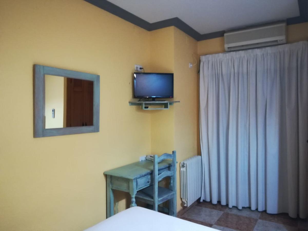 Hostal Venta Del Peral Кульяр-де-Баса Экстерьер фото
